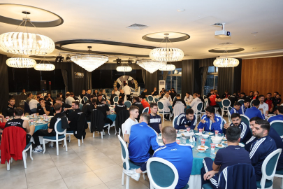 Dursun Ali Arslan Turnuvası Ekipleri Yemekte Buluştu