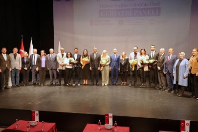 KEÇİÖREN’DE DÜNYA YAŞLILAR GÜNÜ’NE ÖZEL GERİATRİ PANELİ