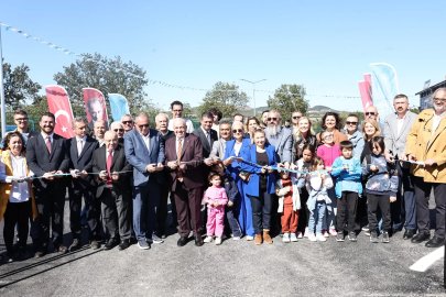 Nilüfer’de sahipsiz hayvanlar için “Umut Ağacı” açıldı