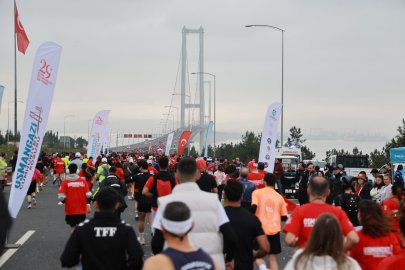 Başkan Büyükgöz, Osmangazi Cumhuriyet Koşusu’nun Başlangıcına Katıldı